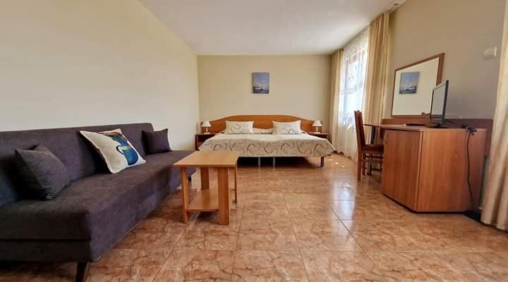 Family Hotel Selena Nesebar Exterior photo